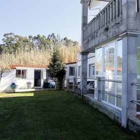 Centro Residencial Coruxo patio